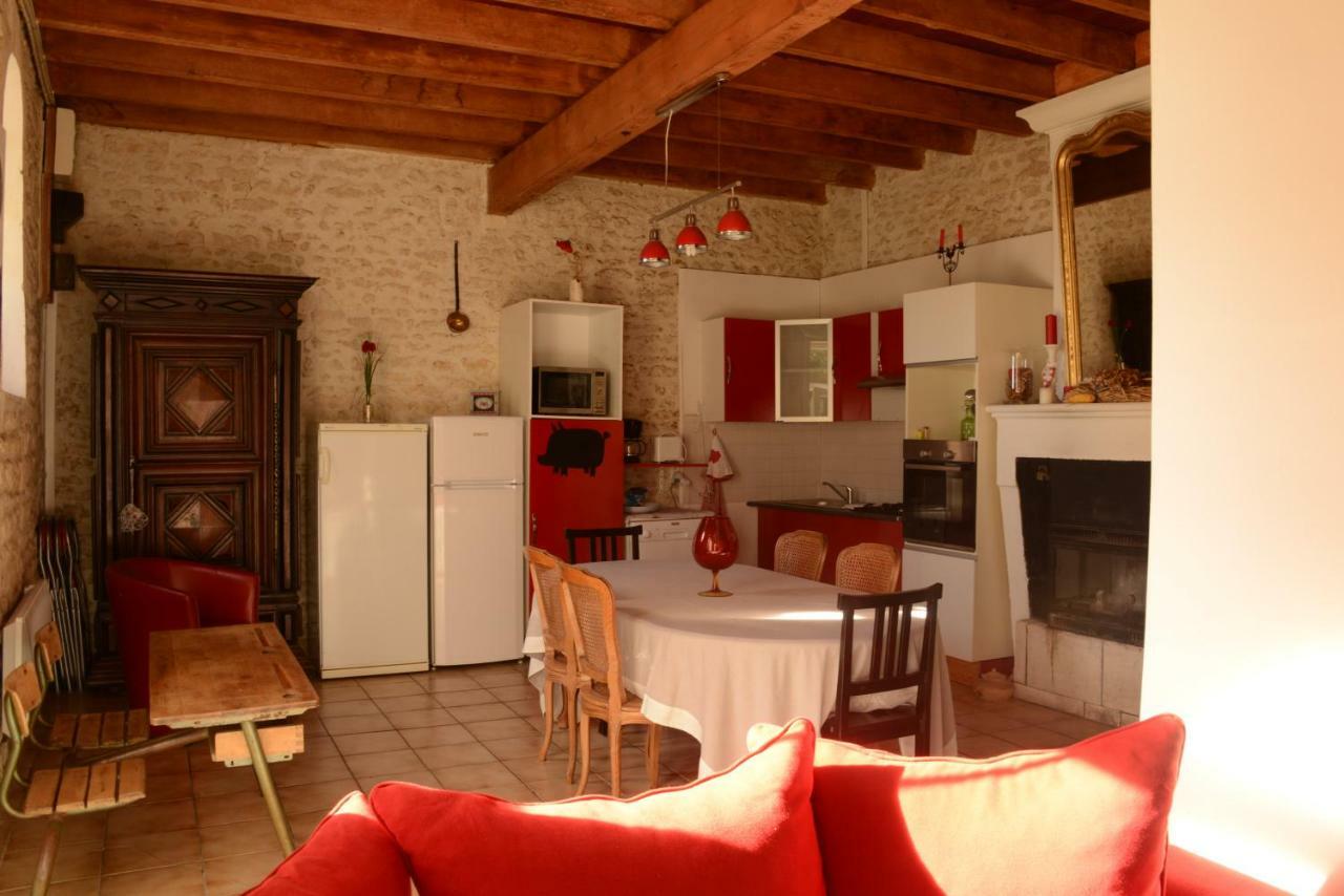 Allas-Bocage Les Demeures De La Laigne Bed & Breakfast エクステリア 写真