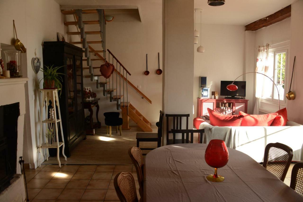 Allas-Bocage Les Demeures De La Laigne Bed & Breakfast エクステリア 写真